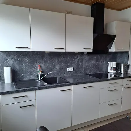 2 Lägenhet *